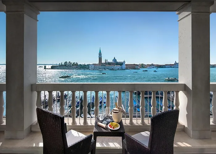 Hotels With Suites In Venice 
